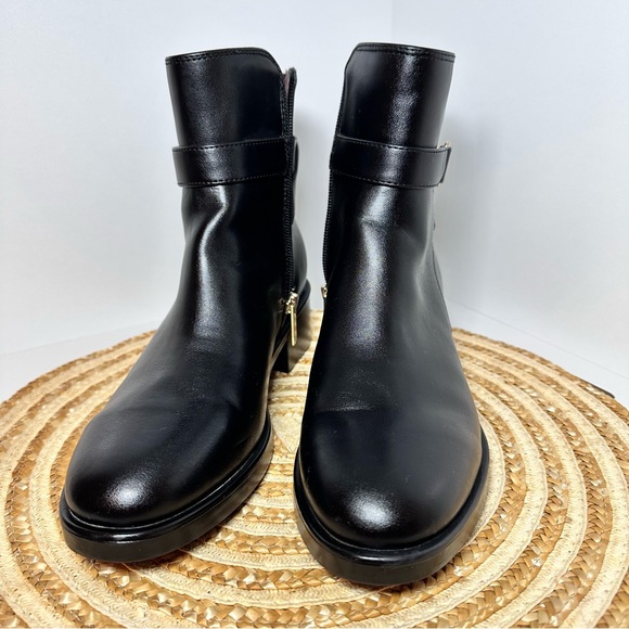 Tommy Hilfiger Women’s Black Leather Ankle Boots Size 8M - Picture 1 of 6